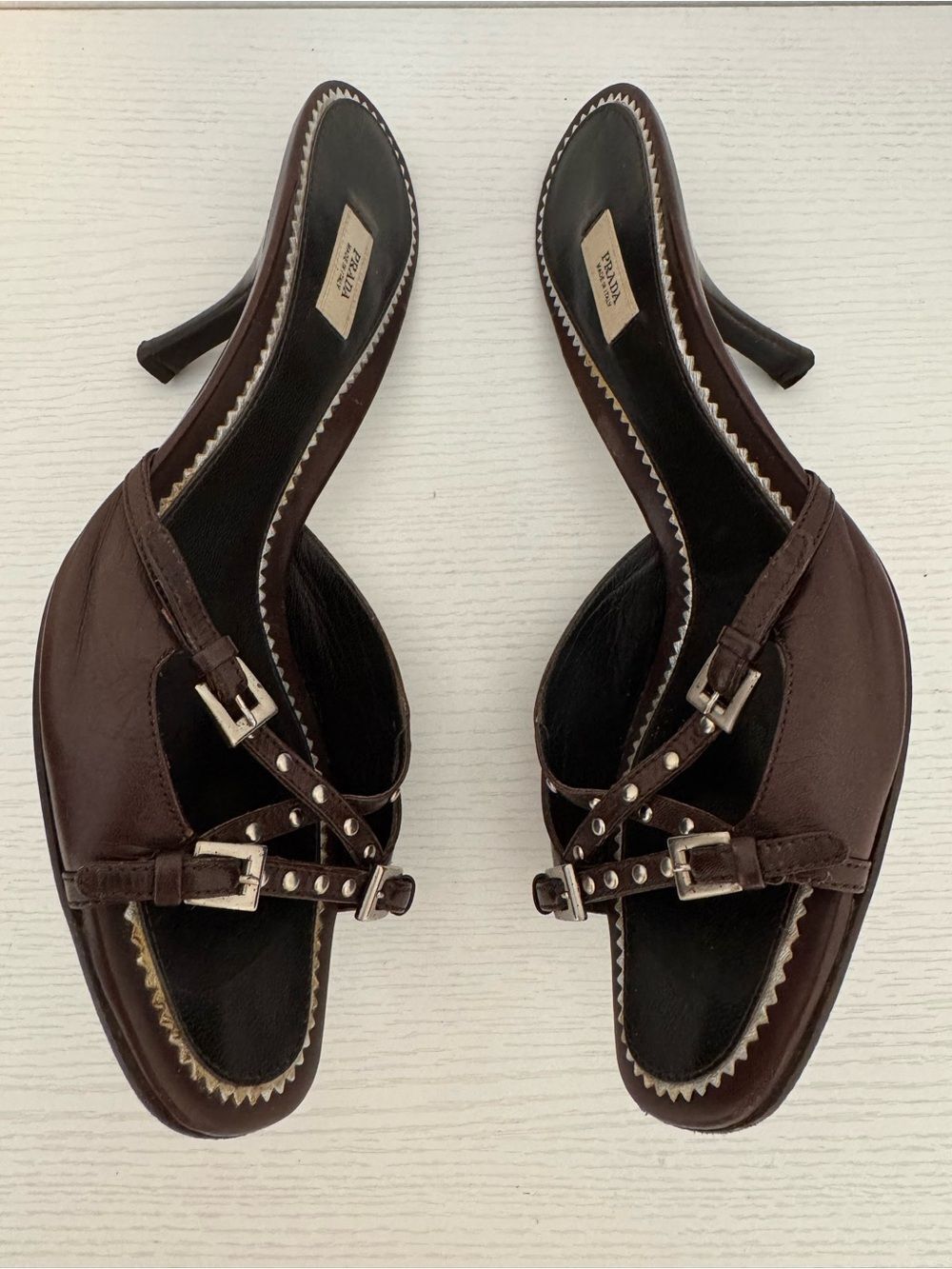Prada EU 39 Brown Leather Buckle Studded Low Kitten Heel Open Toe Sandals Shoes - Picture 3 of 6